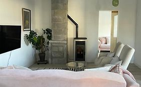 Cosy Apartment With Fire Stove